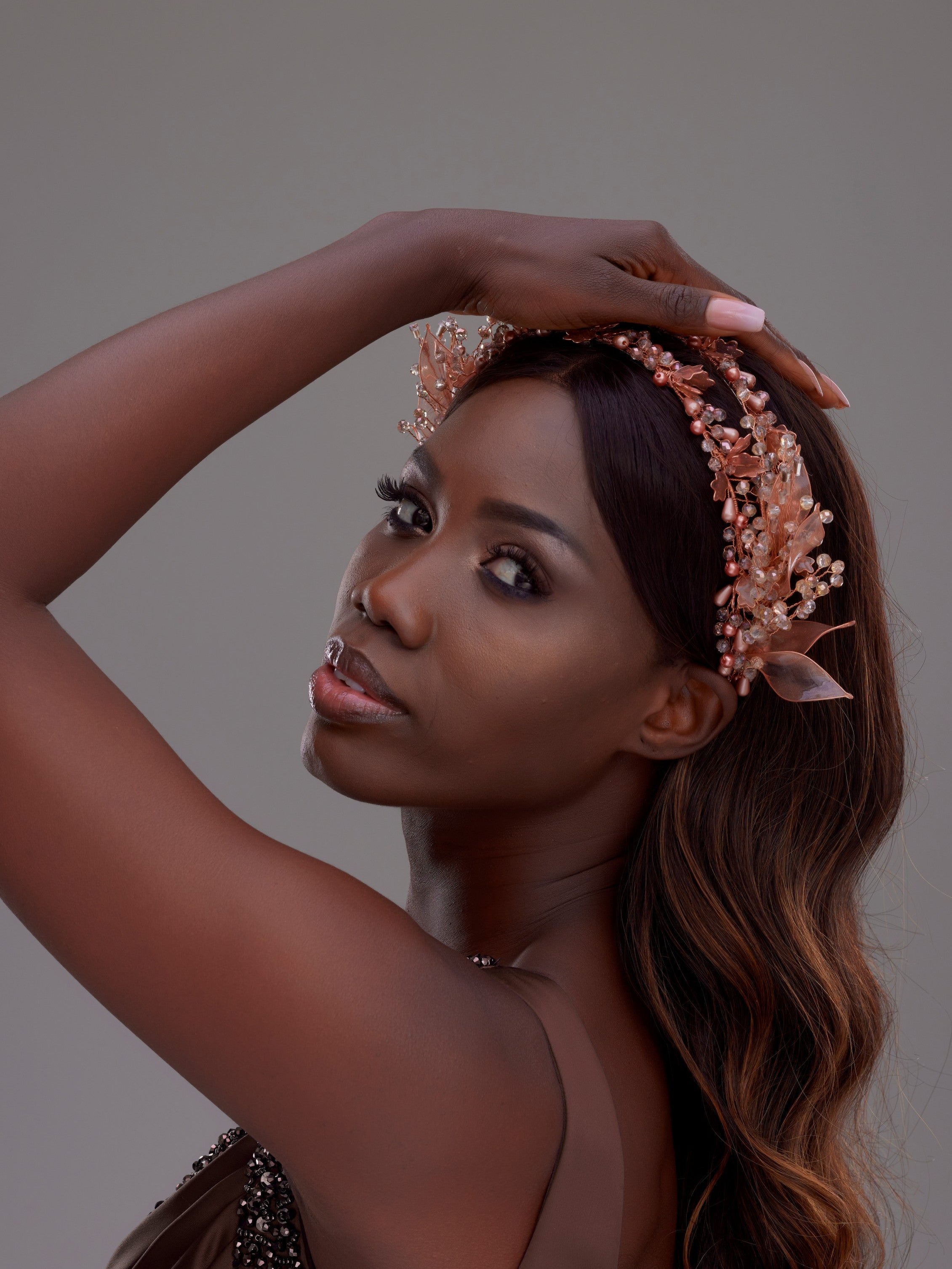 Elegant Flower and Pearl Detailed Bridal Tiara