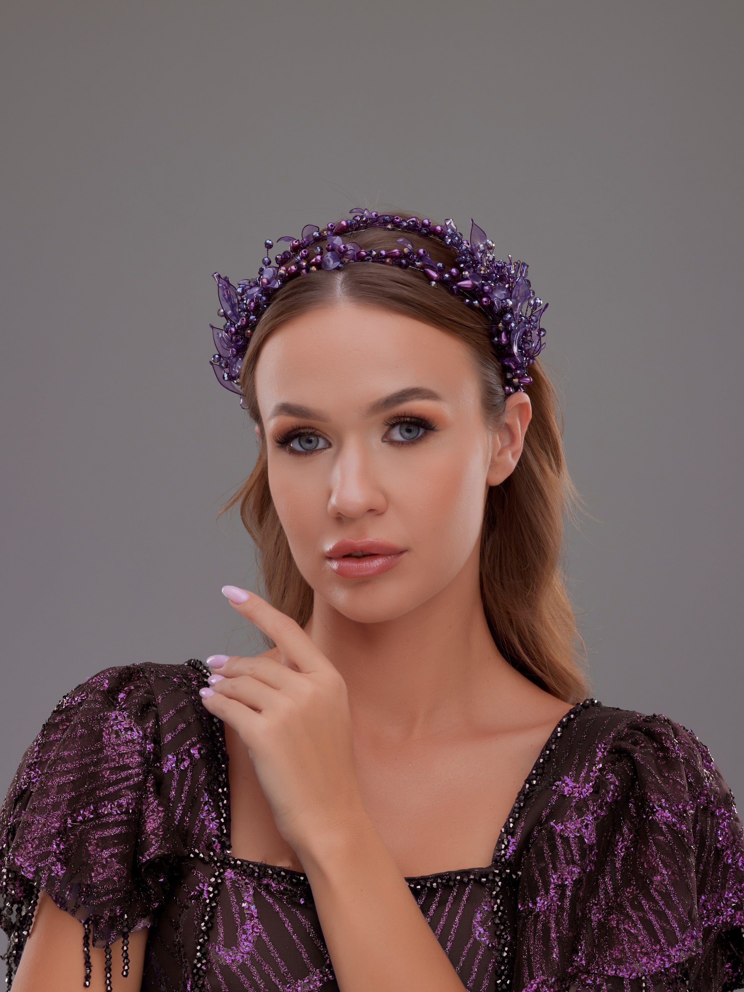 Elegant Flower and Pearl Detailed Bridal Tiara