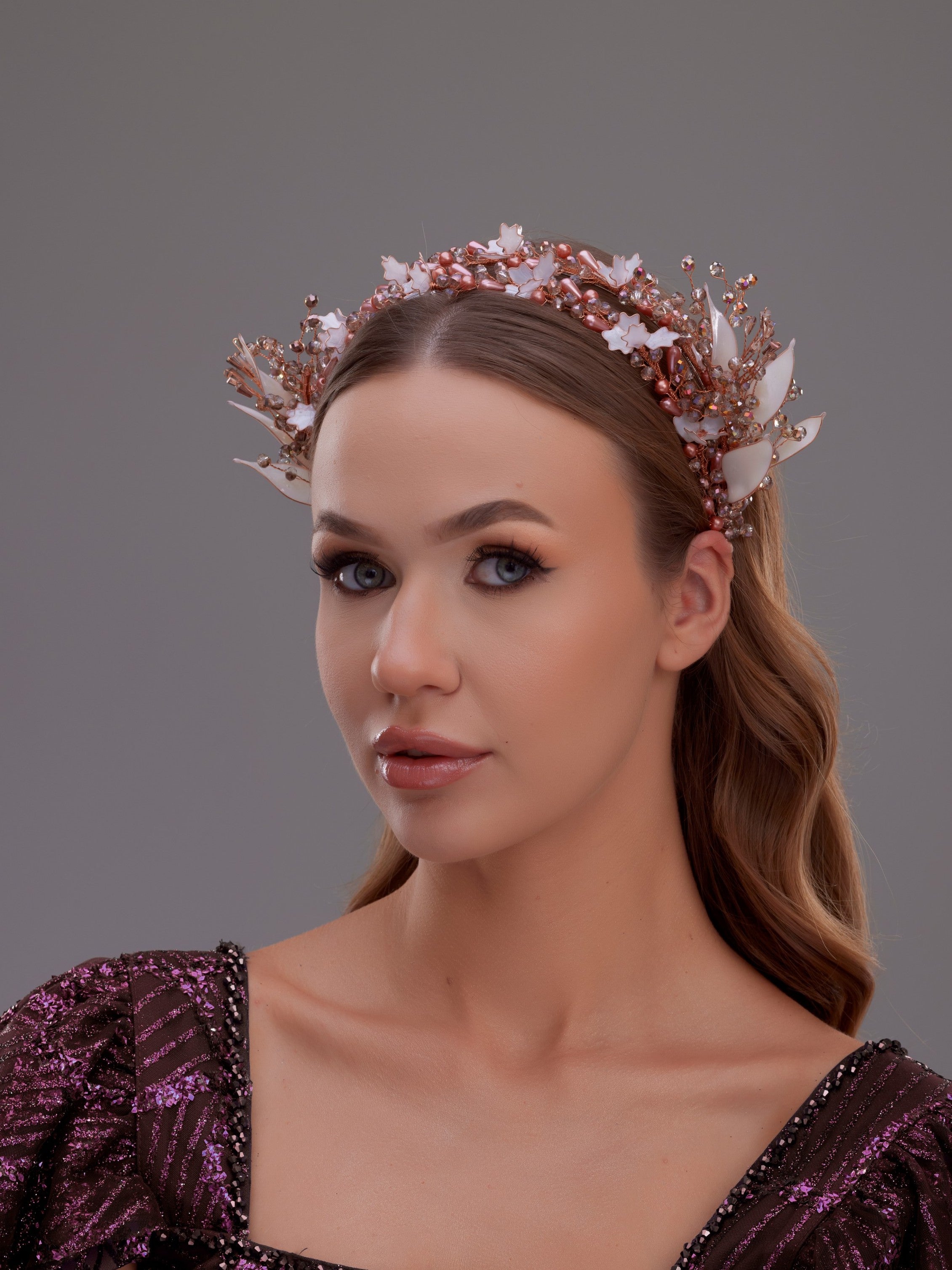 Elegant Flower and Pearl Detailed Bridal Tiara