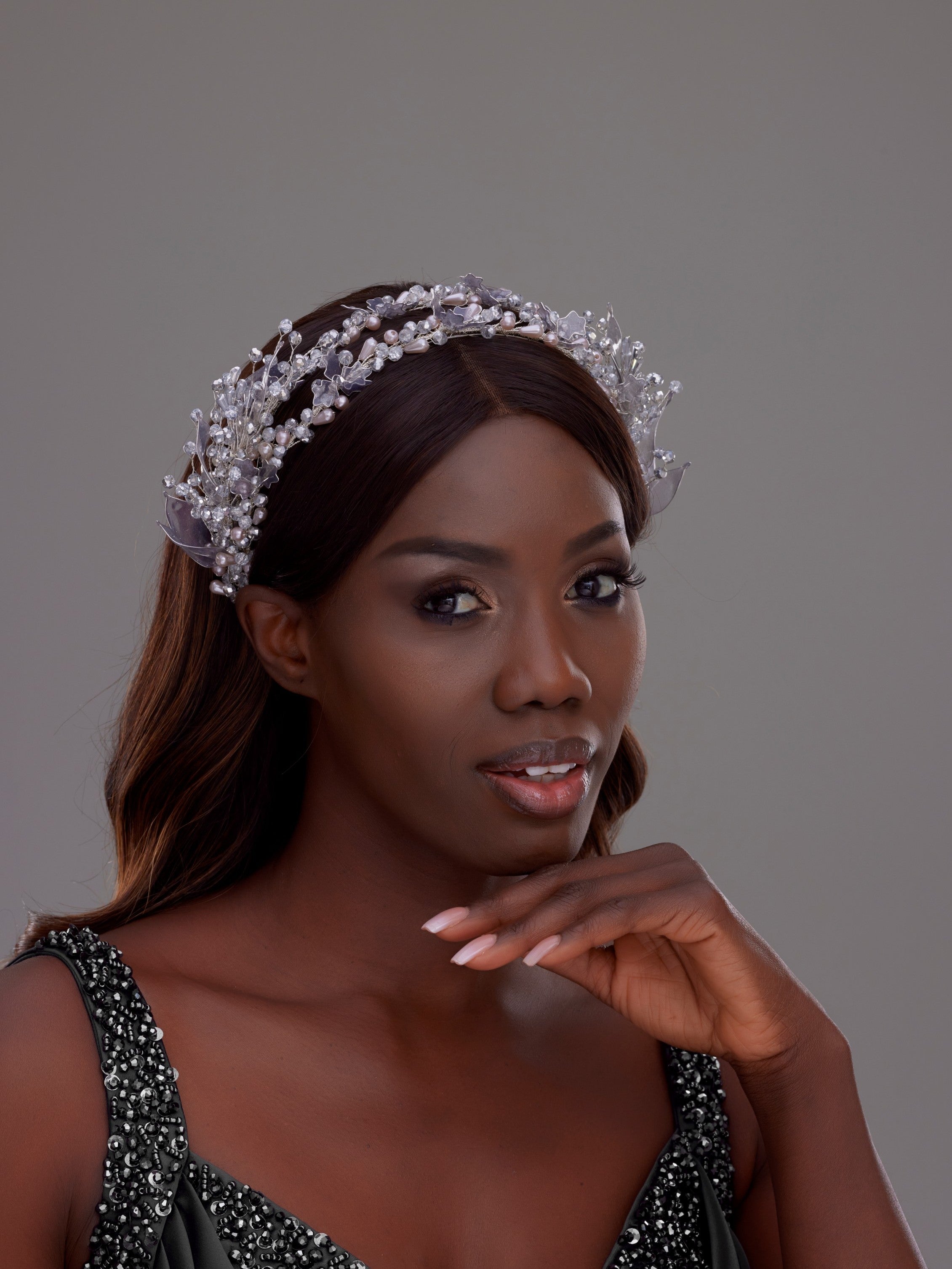 Elegant Flower and Pearl Detailed Bridal Tiara