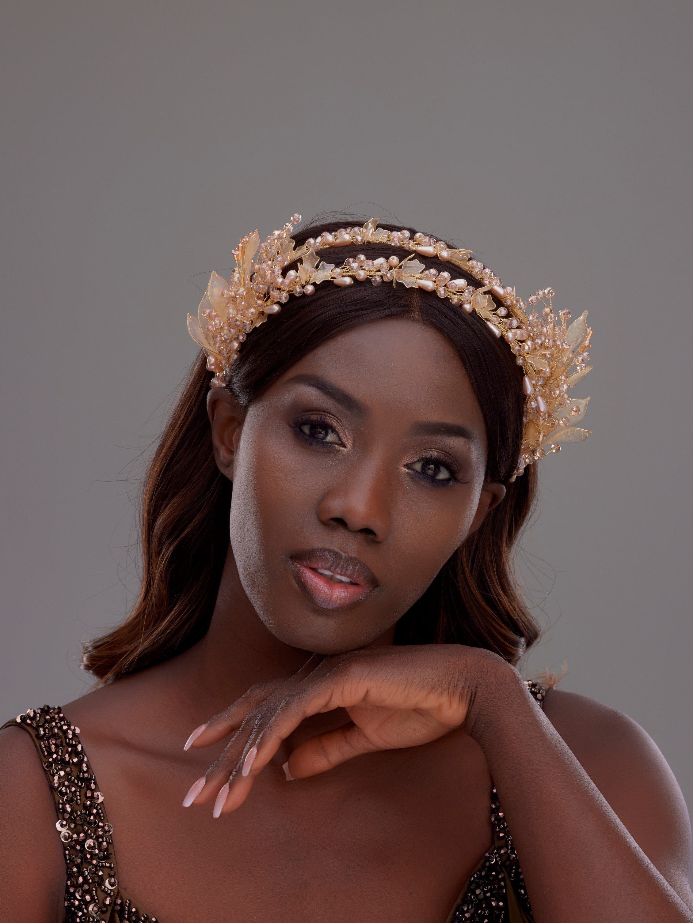 Elegant Flower and Pearl Detailed Bridal Tiara