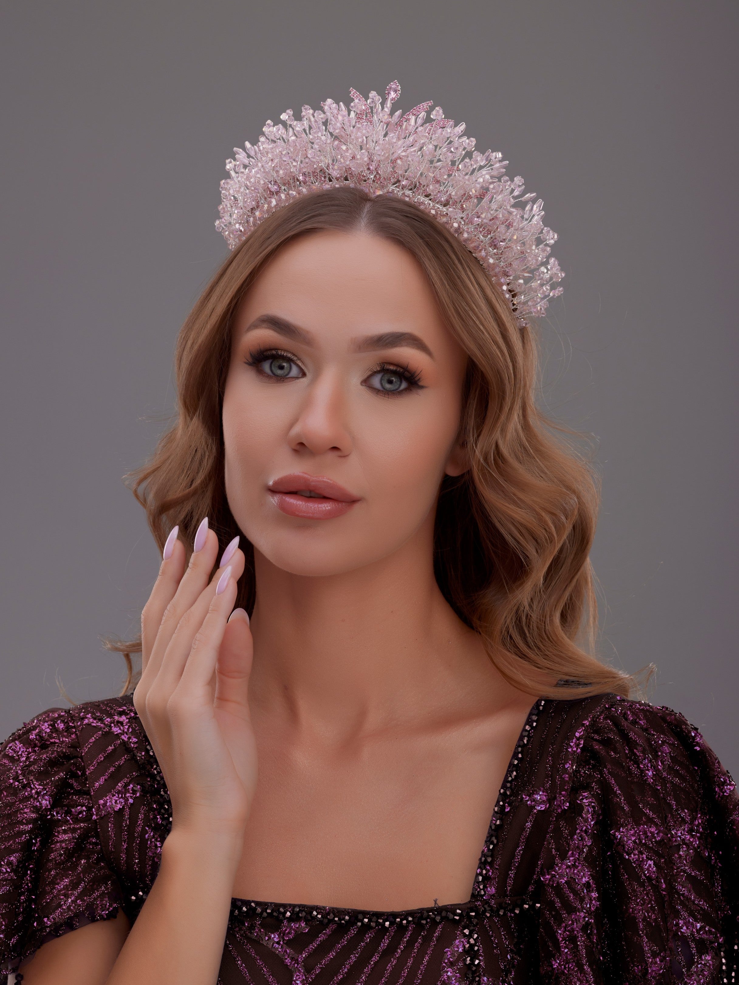 Luxurious Crystal Bridal Tiara | Stunning Metal Structure and Sparkling Beaded Embroidery