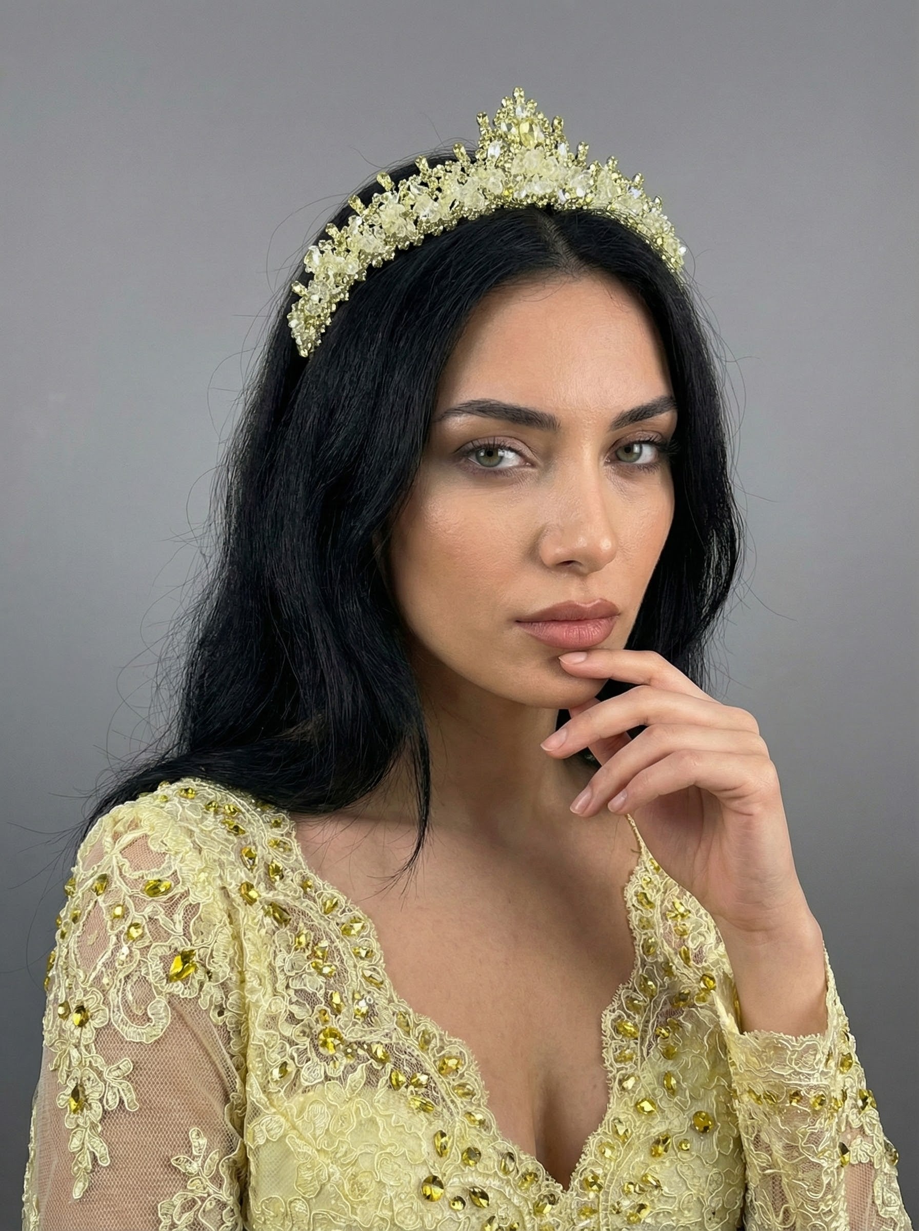 El Yapımı Kristal Taşlı Taç