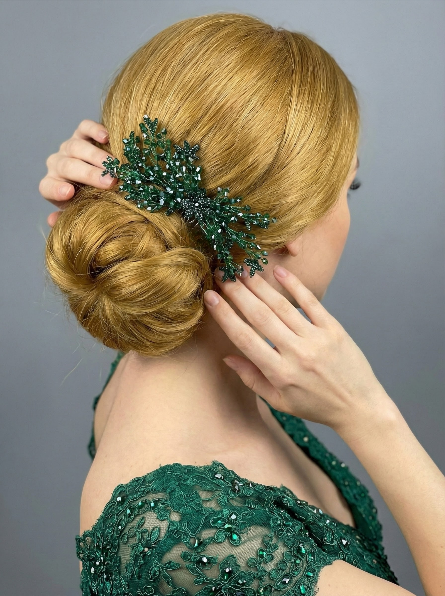 El Yapımı Işıltılı Kristal Saç Tokası – Zarif Örgü Topuzlar İçin Özel Tasarım