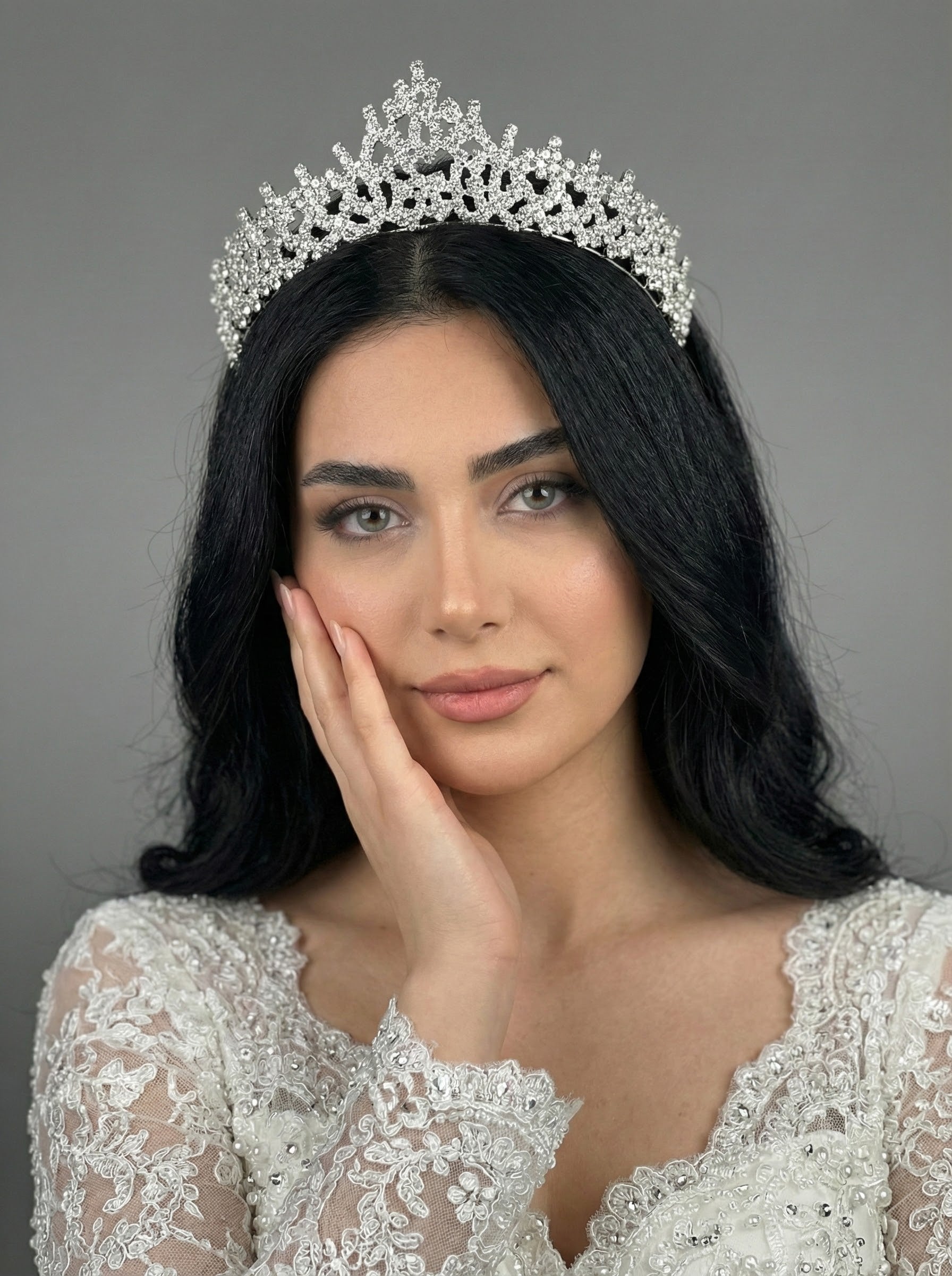 Kristal Taşlı Zarif Gelin Tacı Işıltılı Düğün Saç Aksesuarı