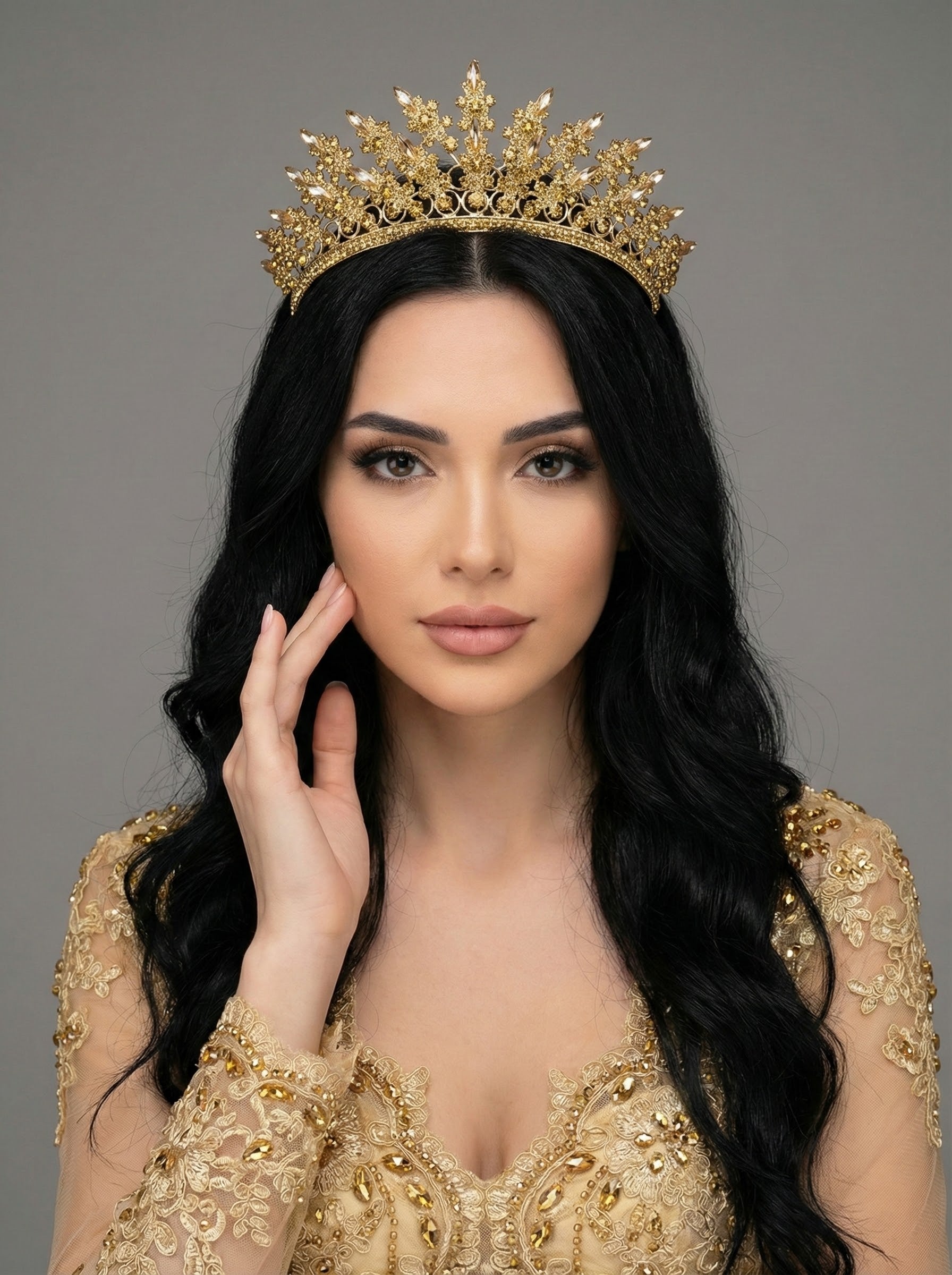 Gold kristal gelin tacı – taş işlemeli, düğün ve nişan tacı