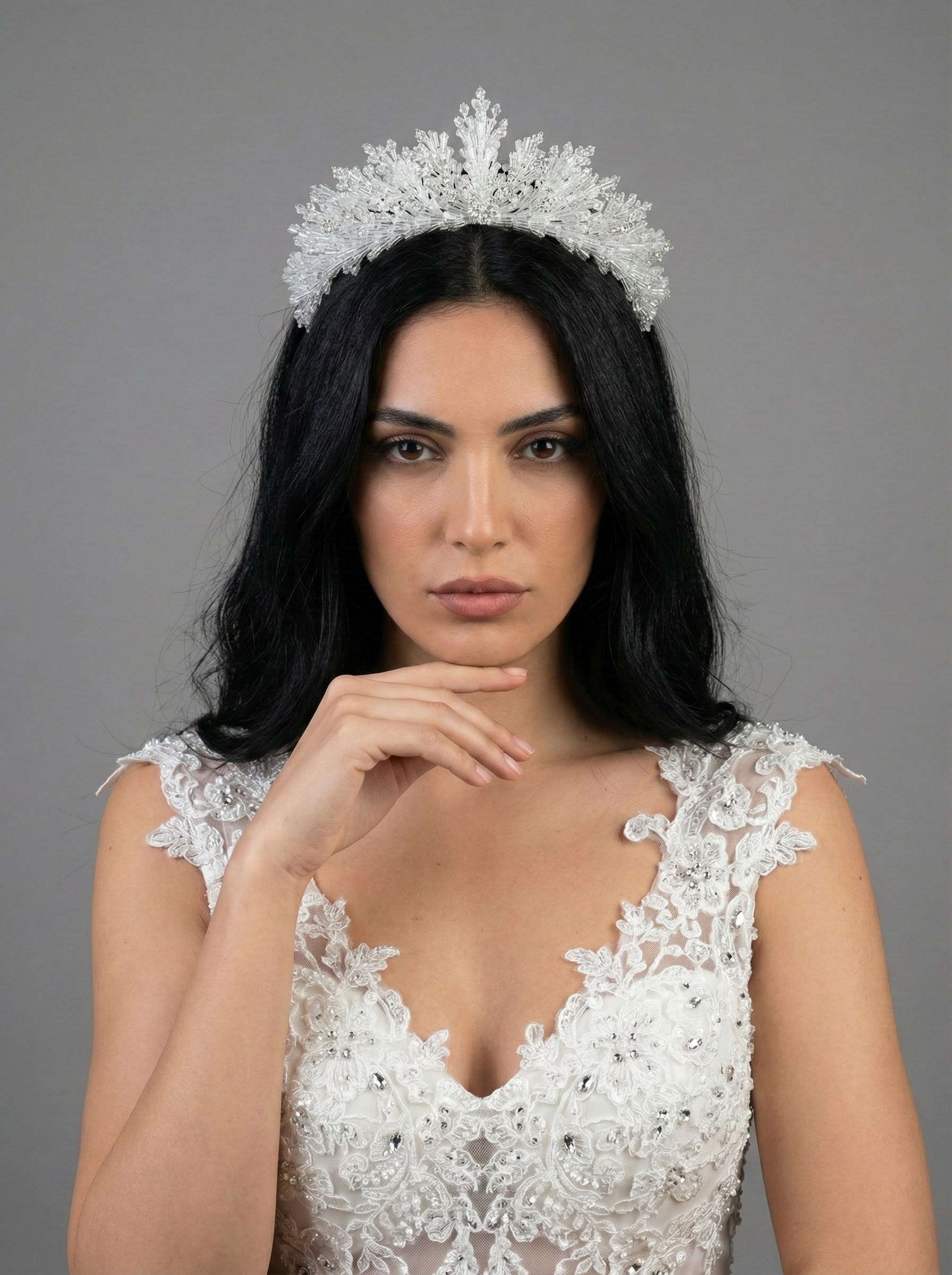 İncili Kristal Gelin Tacı – Hacimli El Yapımı Kraliçe Tacı