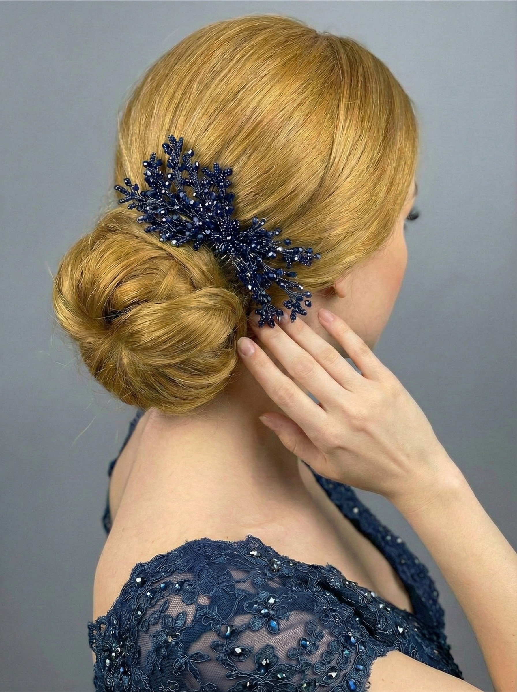 El Yapımı Işıltılı Kristal Saç Tokası – Zarif Örgü Topuzlar İçin Özel Tasarım