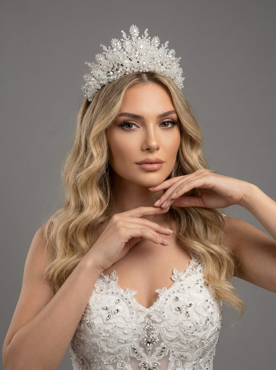 Işıltılı Kristal ve İnci Detaylı El Yapımı Gelin Tacı