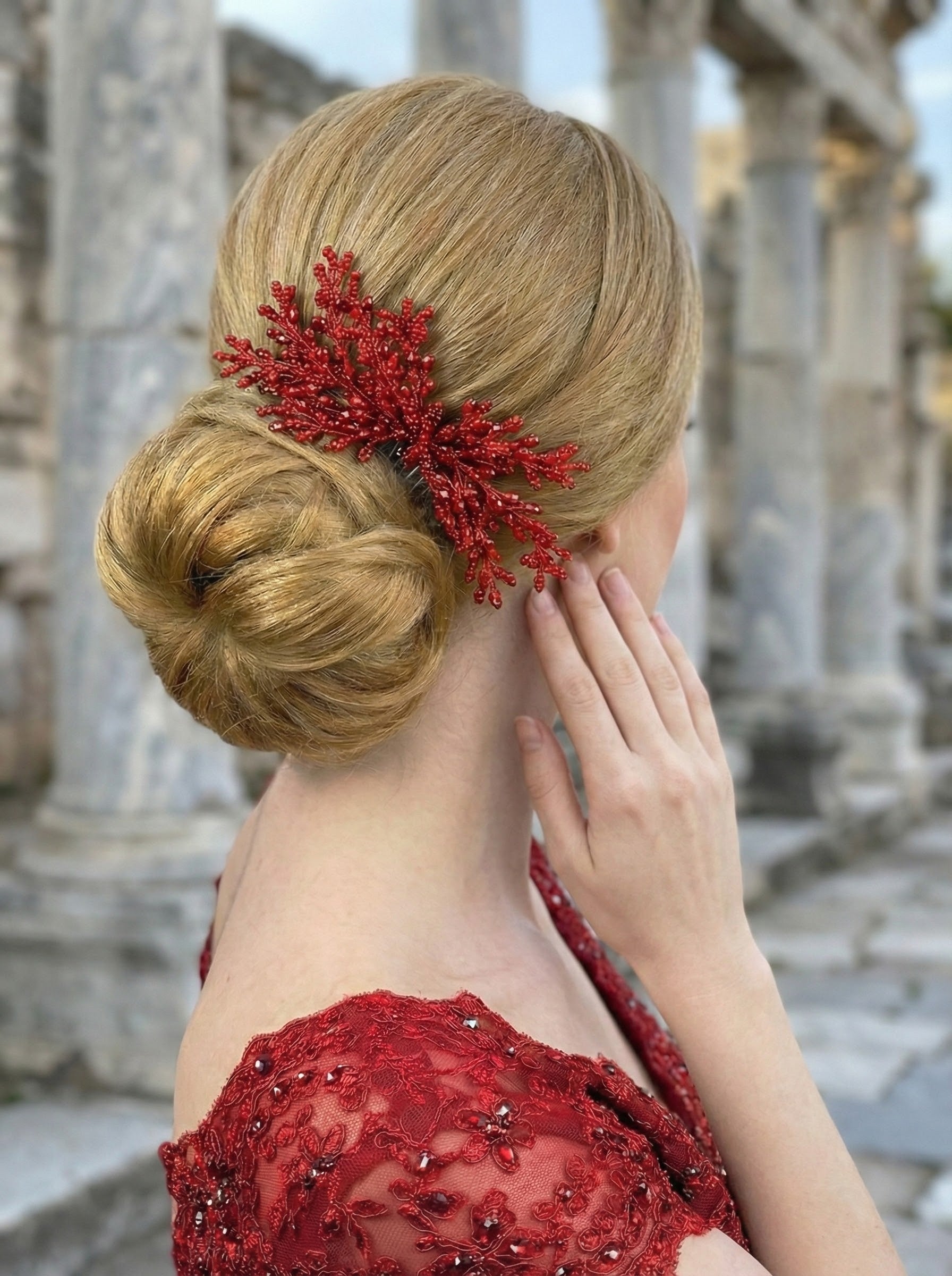 El Yapımı Işıltılı Kristal Saç Tokası – Zarif Örgü Topuzlar İçin Özel Tasarım