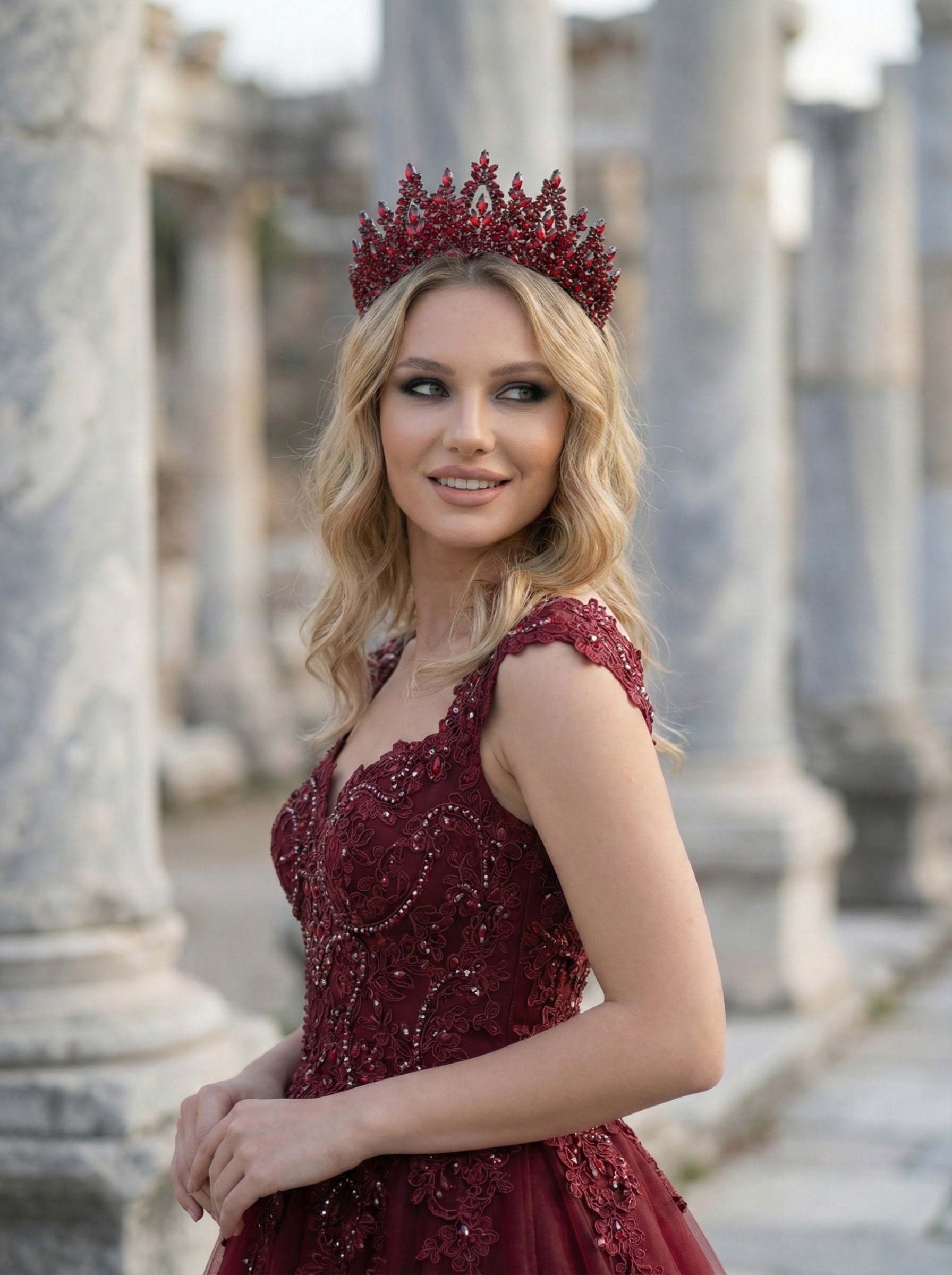 Işıltılı Kristal Gelin Tacı- Özel Gün Saç Aksesuarı