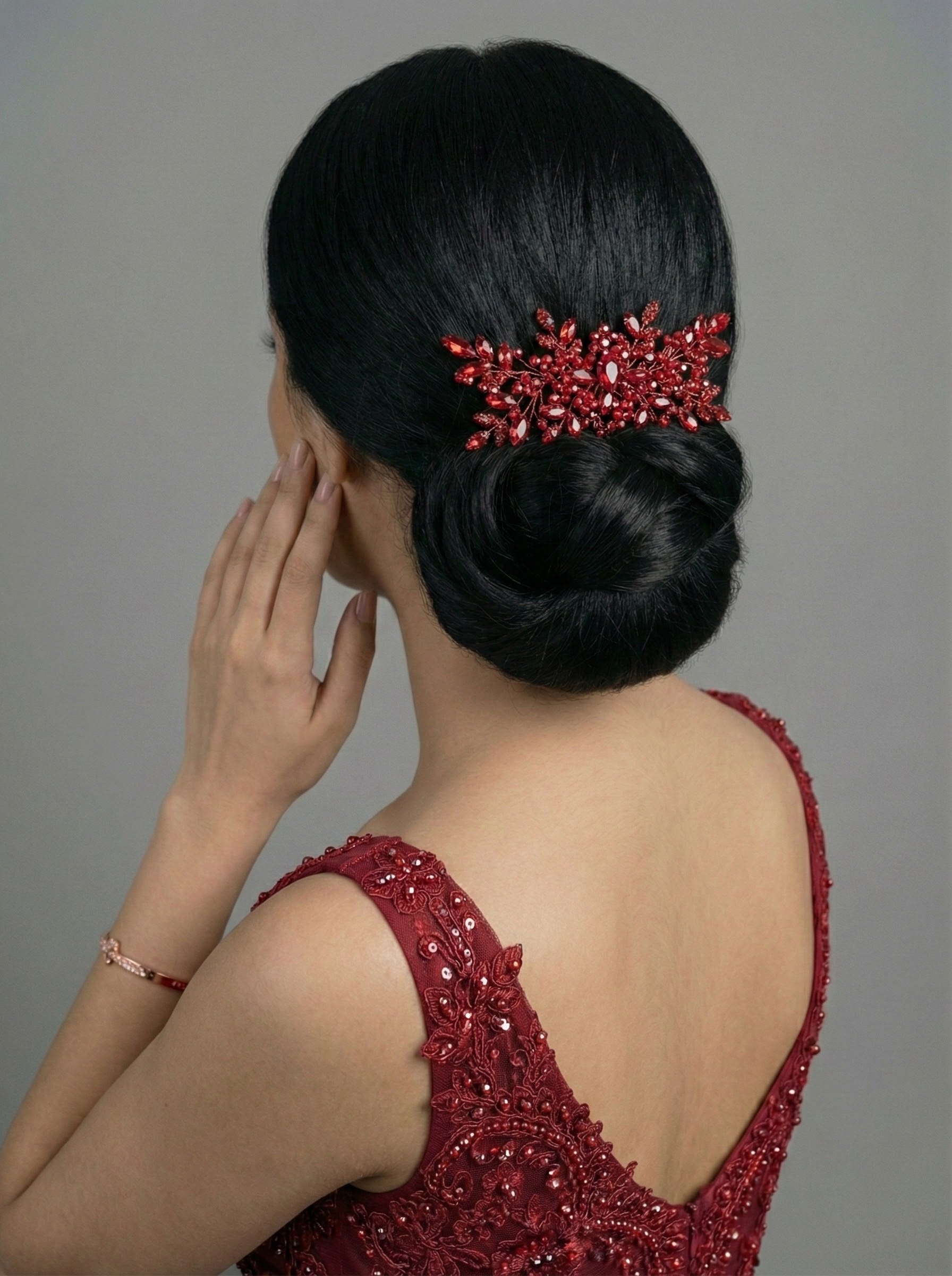 Kristal Taşlı Saç Tokası – Özel Günler için Şık ve Zarif Tasarım