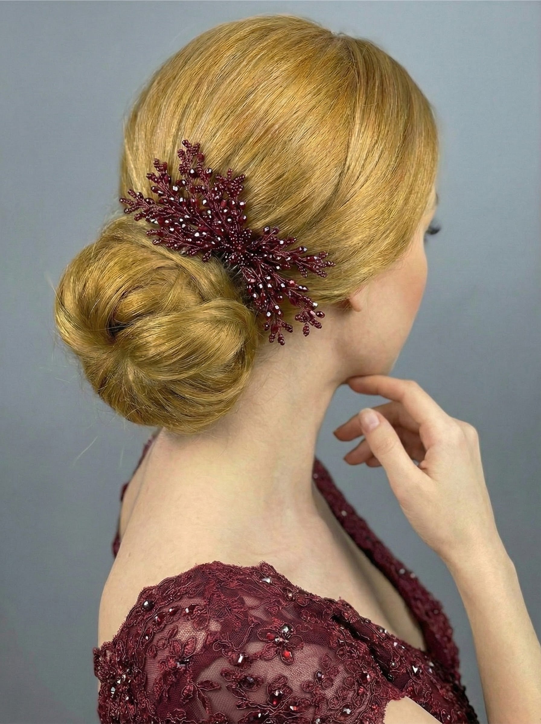 El Yapımı Işıltılı Kristal Saç Tokası – Zarif Örgü Topuzlar İçin Özel Tasarım