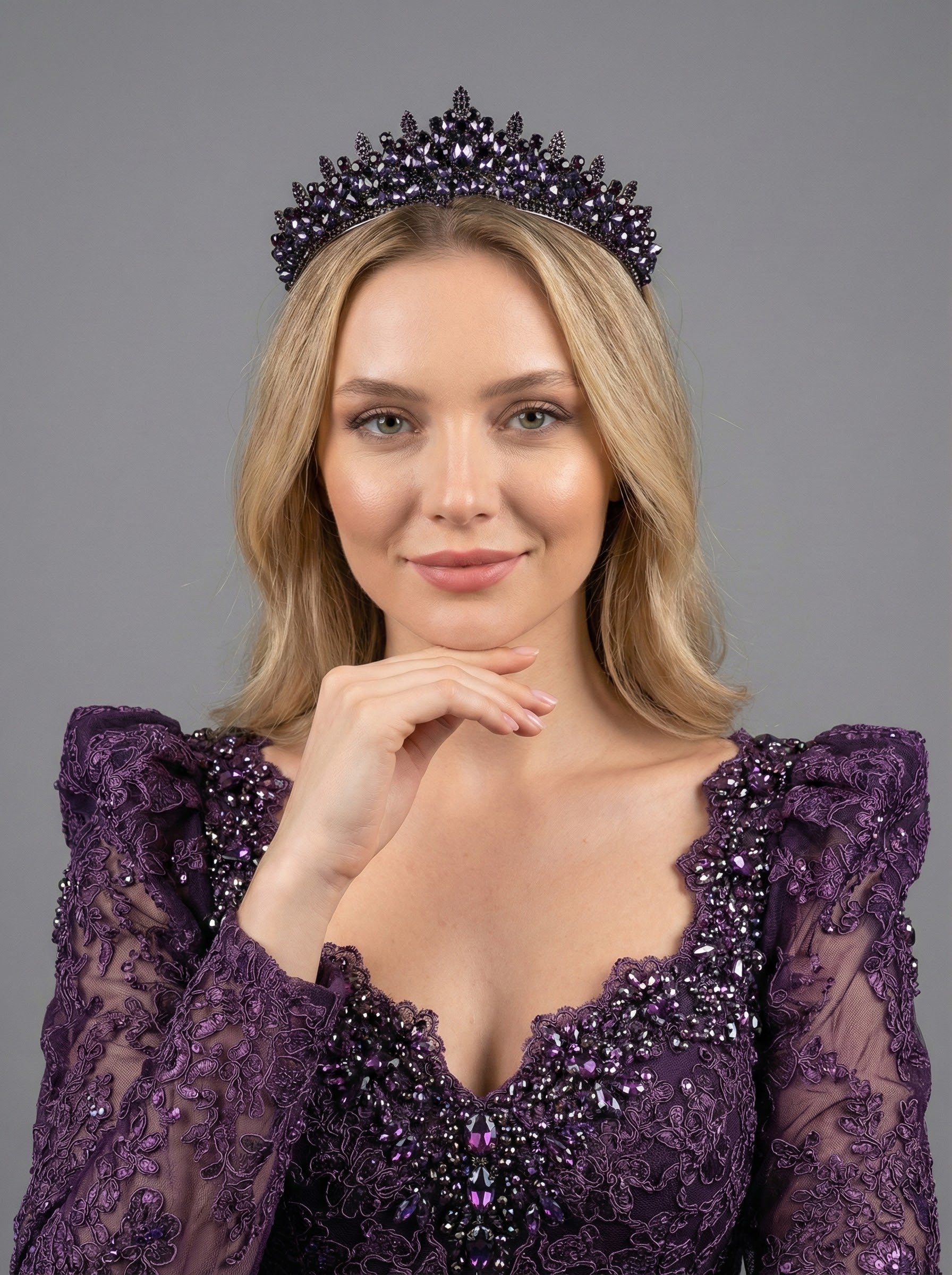 Kristal Taşlı Işıltılı Gelin Tacı Zarif Kraliçe Model Düğün Saç Aksesuarı