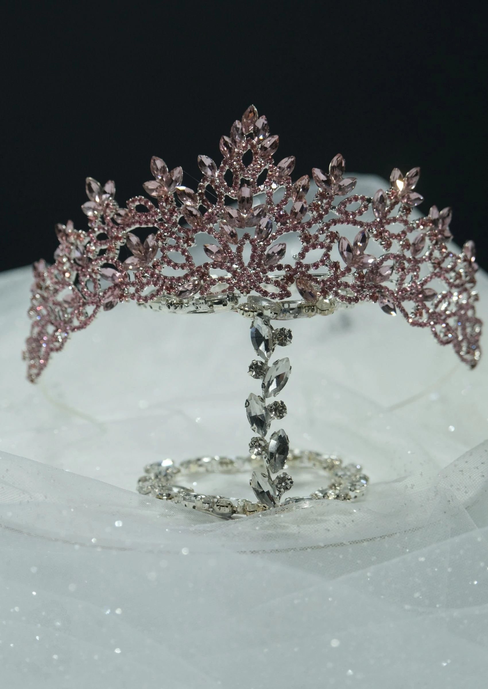 Renkli Kristal Prenses Tacı – Zarif ve Işıltılı Özel Gün Tacı