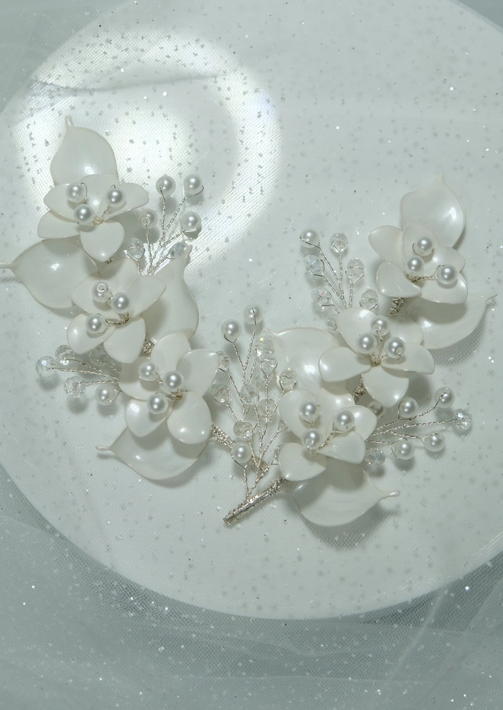 Two Piece Resin Flower Bridal Hair Accessory
