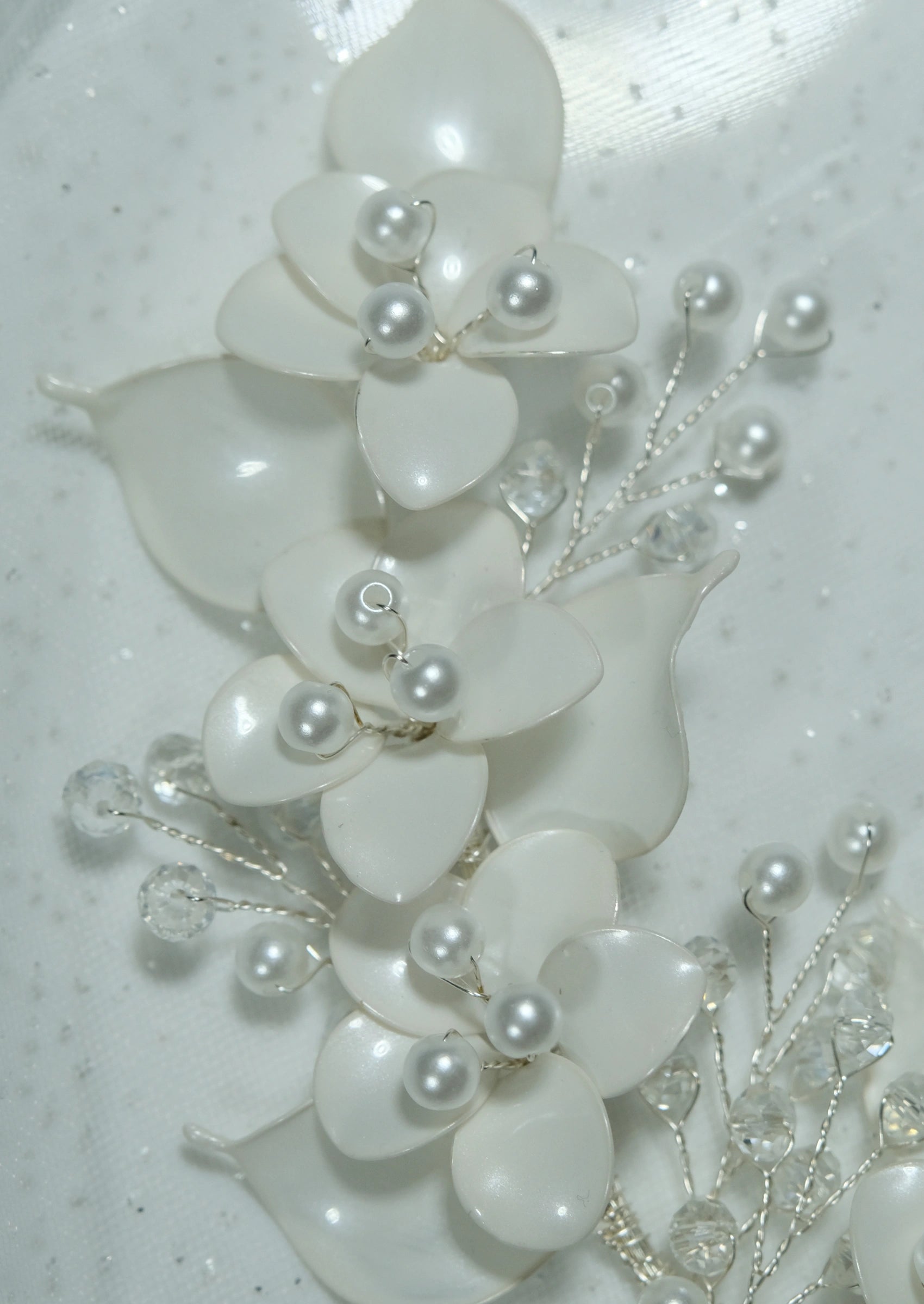 Two Piece Resin Flower Bridal Hair Accessory