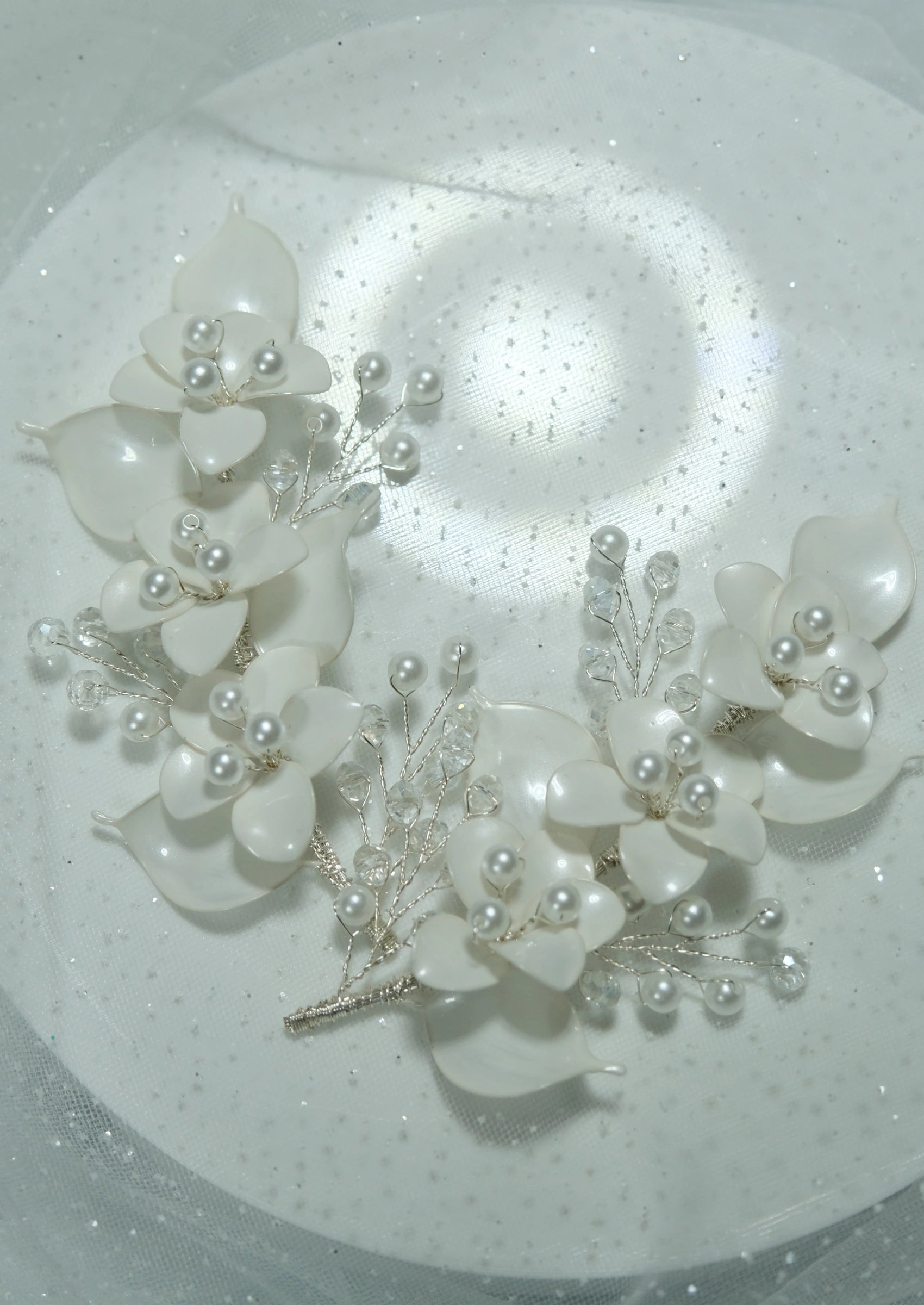 Two Piece Resin Flower Bridal Hair Accessory