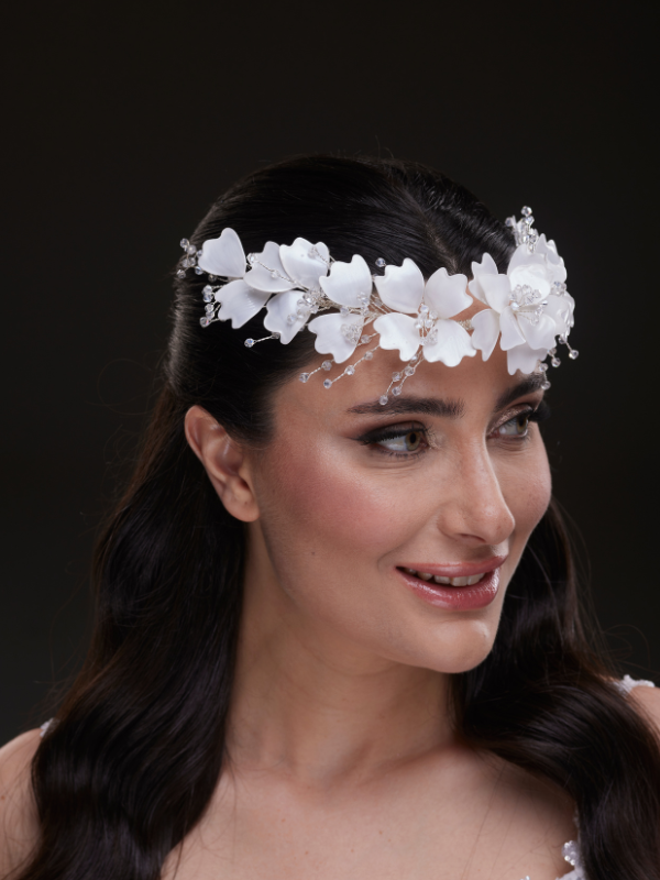 طوق شعر العروس مزين باللؤلؤ والزهرة البيضاء