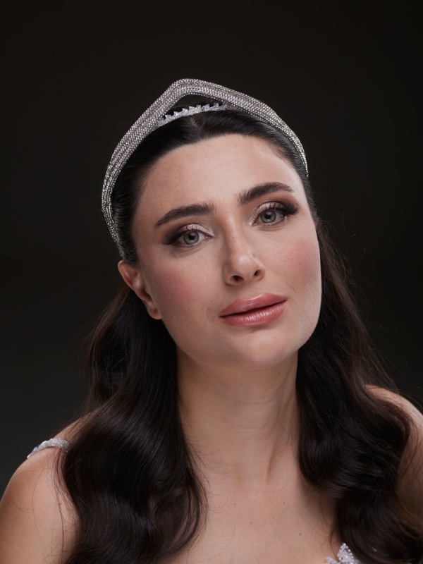 تاج زفاف فضي من حجر الكريستال