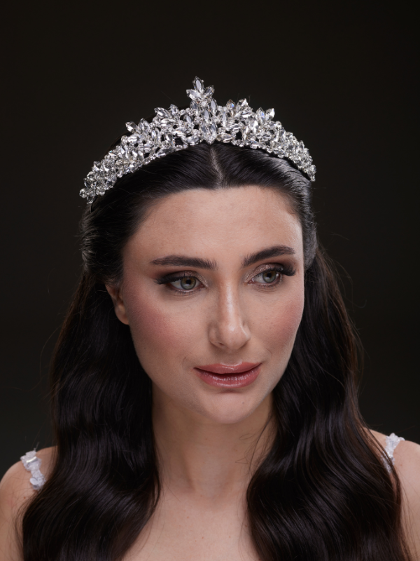 Kristal Taşlı Büyüleyici Gelin Tacı Işıltılı Düğün Saç Aksesuarı