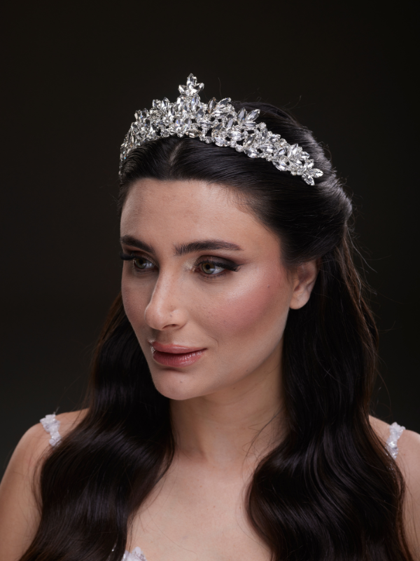 Kristal Taşlı Büyüleyici Gelin Tacı Işıltılı Düğün Saç Aksesuarı