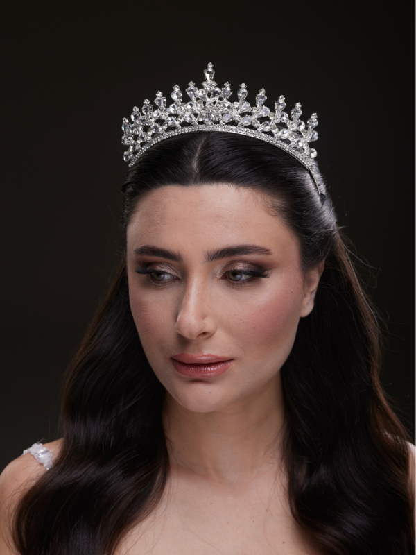 Kristal Taşlı Kraliçe Model Gelin Tacı Işıltılı Düğün Saç Aksesuarı
